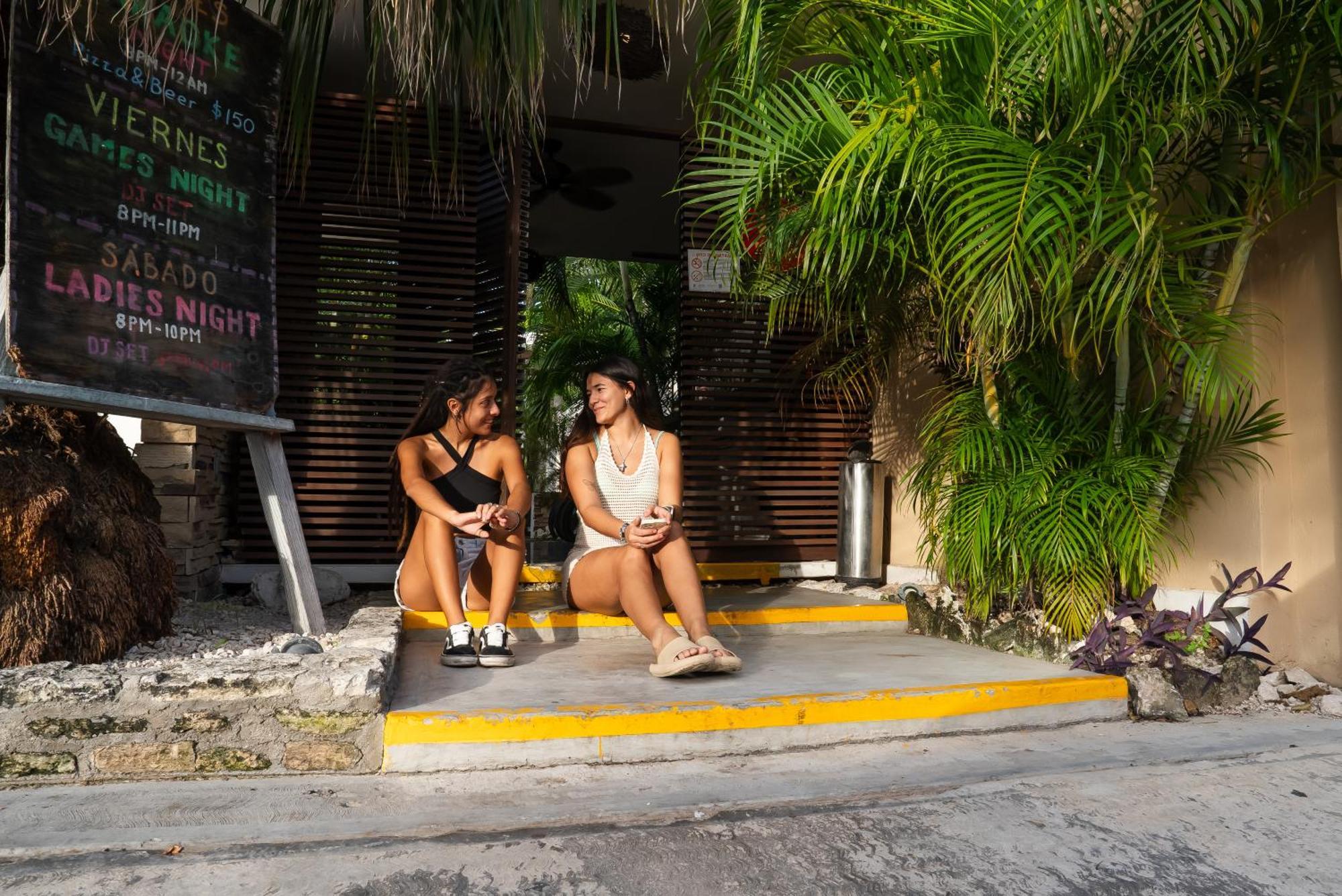 Sayab Hostel Playa del Carmen Exterior photo
